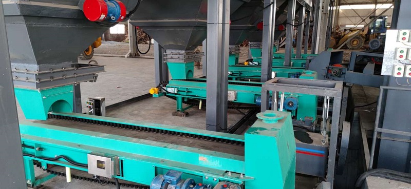 1660034088162150.jpg 銣意環(huán)保-5臺帶式給料機(jī).jpg